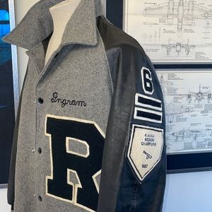 1980s Iconic letterman baseball jacket. Large